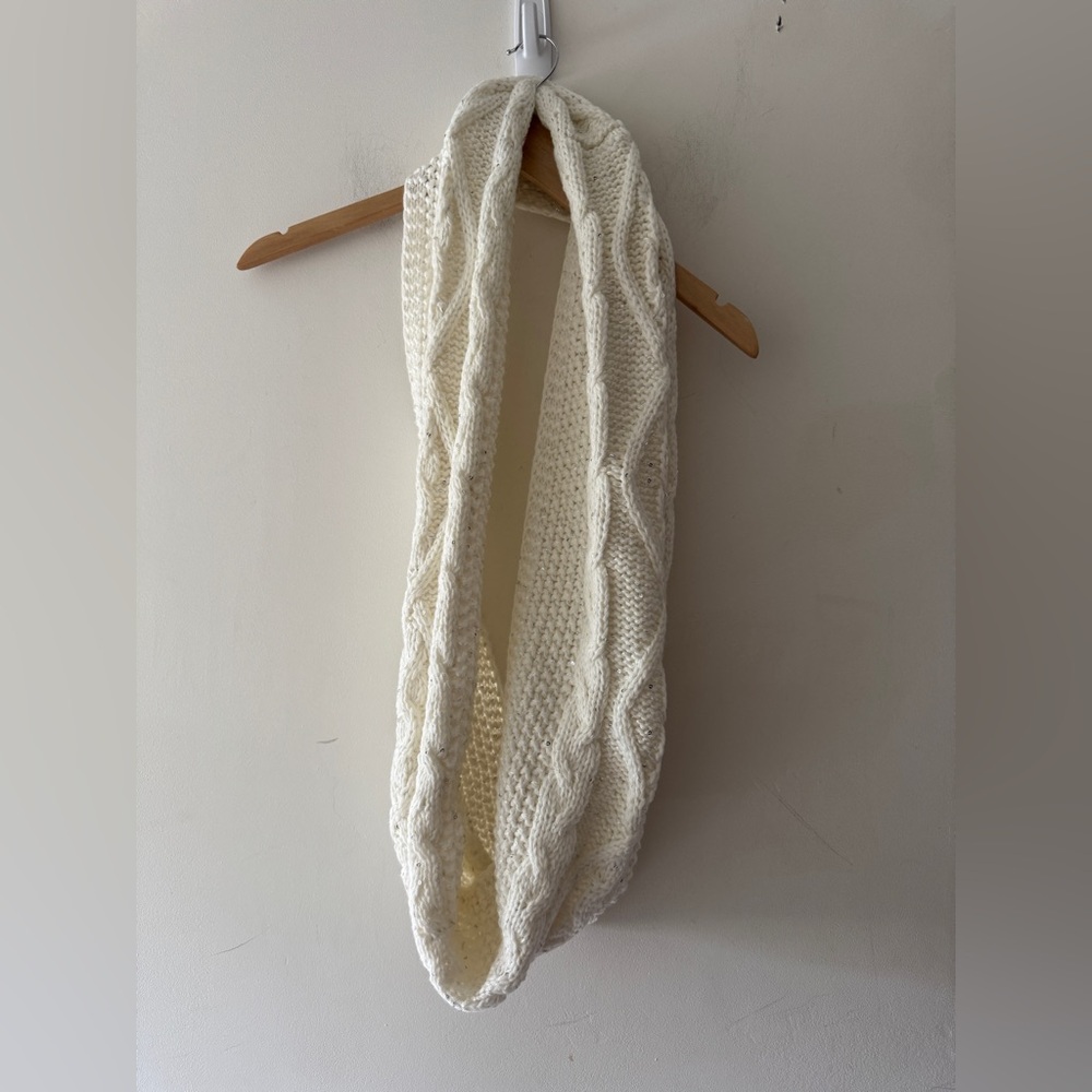 New‎ York & Company White Cable Knit Sequin Infinity Scarf